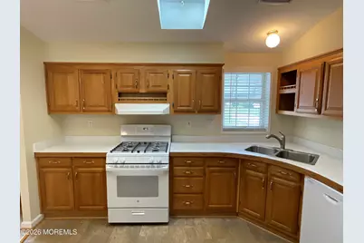 23 Brookside Way, Freehold, NJ 07728 - Photo 8