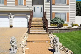 34 Bronia St, Howell Township, NJ 07731 - Photo 2