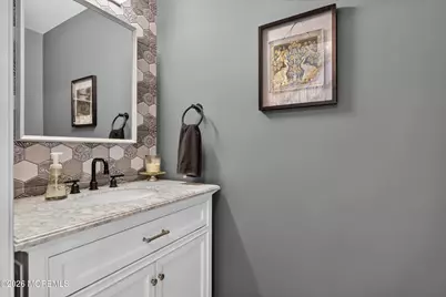 39 Kentucky Way, Freehold, NJ 07728 - Photo 14