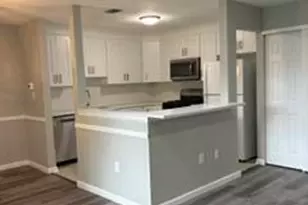 38 Worthington Ct, Freehold, NJ 07728 - Photo 4