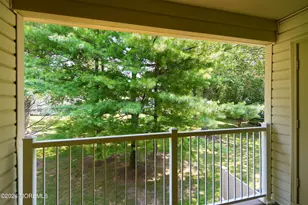 25 Wyeth Dr, Freehold, NJ 07728 - Photo 12