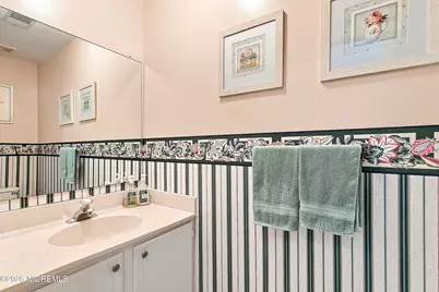 25 Wyeth Drive #11, Freehold, NJ 07728 - Photo 8