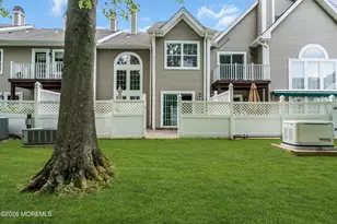 32 S Manor Ct, Wall Township, NJ 07719 - Photo 2