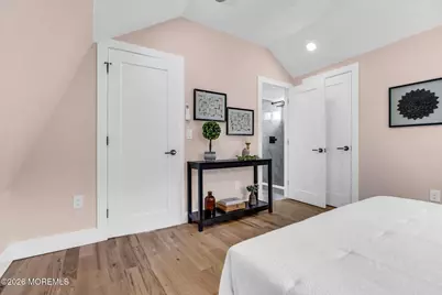 248 Thompson Avenue, Middletown, NJ 07748 - Photo 20