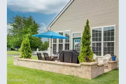 2 Williamsburg Court, Upper Freehold Township, NJ 08501 - Photo 4