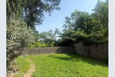 206 Hillcrest Avenue, Laurence Harbor, NJ 08879 - Photo 12