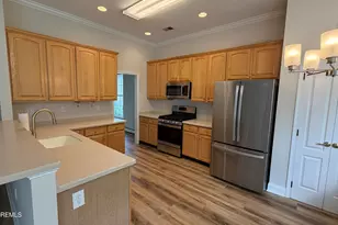 42 Greenways Ln, Lakewood, NJ 08701 - Photo 2