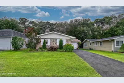 29 Markham Road, Brick, NJ 08724 - Photo 2