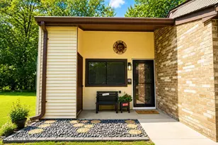 99 Arrowood Rd, Manalapan Township, NJ 07726 - Photo 2