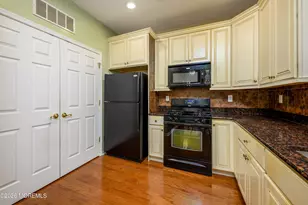 633 Sophee Ln, Lakewood, NJ 08701 - Photo 14