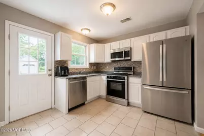 816 Center Street, Union Beach, NJ 07735 - Photo 8