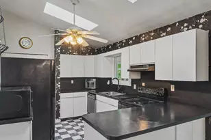 35 Buckingham Dr, Jackson, NJ 08527 - Photo 10