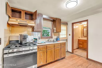 712 Monmouth Parkway, North Middletown, NJ 07748 - Photo 10