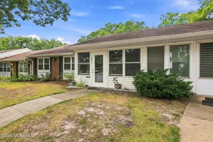 259C Huntington Dr, Lakewood, NJ 08701 - Photo 2
