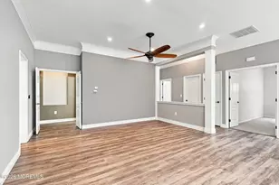18 Bellflower Dr, Lakewood, NJ 08701 - Photo 8