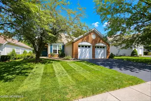 18 Bellflower Dr, Lakewood, NJ 08701 - Photo 2