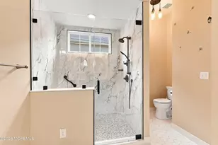 18 Bellflower Dr, Lakewood, NJ 08701 - Photo 32