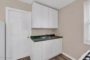33 Drs James Parker Blvd, Red Bank, NJ 07701 - Photo 8