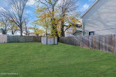 33 Drs James Parker Boulevard, Red Bank, NJ 07701 - Photo 12