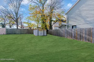 33 Drs James Parker Blvd, Red Bank, NJ 07701 - Photo 12