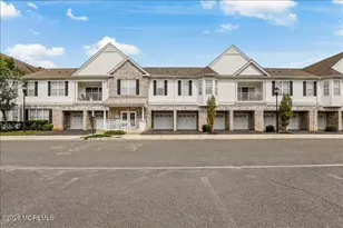 114 Magna Carta Dr, Morganville, NJ 07751 - Photo 2