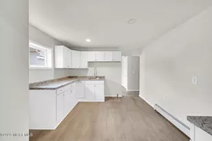 37 Circuit St, Keansburg, NJ 07734 - Photo 10