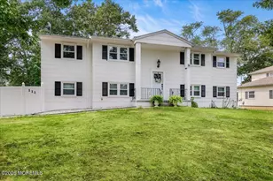 111 Oak Ridge Pkwy, Toms River Township, NJ 08755 - Photo 2