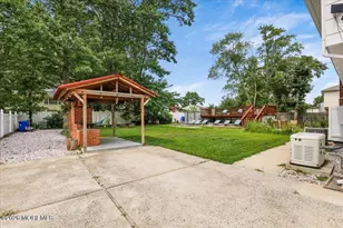 111 Oak Ridge Pkwy, Toms River Township, NJ 08755 - Photo 26