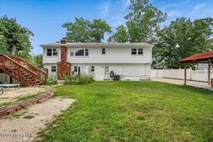 111 Oak Ridge Pkwy, Toms River Township, NJ 08755 - Photo 28