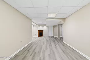 24 Parkside Dr, Jamesburg, NJ 08831 - Photo 4