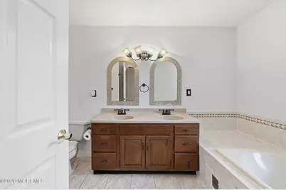 24 Parkside Drive, Jamesburg, NJ 08831 - Photo 16
