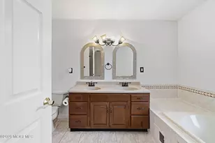 24 Parkside Dr, Jamesburg, NJ 08831 - Photo 16