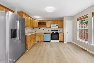 24 Parkside Dr, Jamesburg, NJ 08831 - Photo 12