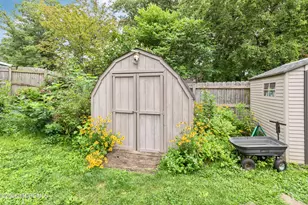 102 Fawn Dr, Matawan, NJ 07747 - Photo 40