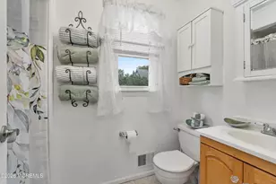 102 Fawn Dr, Matawan, NJ 07747 - Photo 20