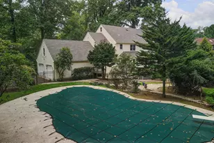 18 Seven Oaks Dr, Holmdel, NJ 07733 - Photo 2