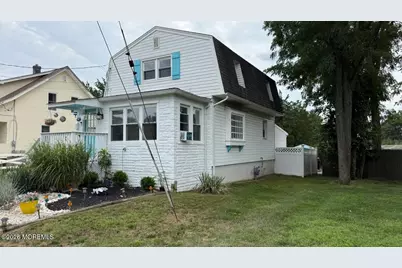 102 Victoria Place, Union Beach, NJ 07735 - Photo 4