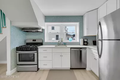 102 Victoria Place, Union Beach, NJ 07735 - Photo 18