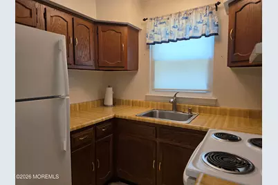 2 Greenleaf Court #D, Whiting, NJ 08759 - Photo 4