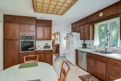 19 Crown Road, Ewing Township, NJ 08638 - Photo 12