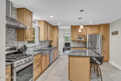 25 Nedshire Drive, Middletown, NJ 07748 - Photo 14