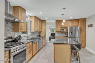 25 Nedshire Dr, Middletown, NJ 07748 - Photo 14