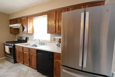 22 Charles Drive, Tinton Falls, NJ 07753 - Photo 8