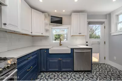 19 Mount Street, Red Bank, NJ 07701 - Photo 12
