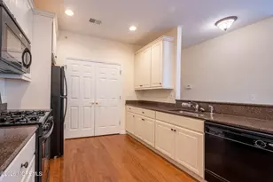 539 Sophee Ln, Lakewood, NJ 08701 - Photo 38