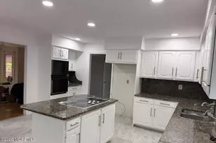 8 Delwood Dr, Holmdel, NJ 07733 - Photo 10