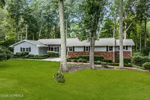 10 Woodland Dr, Colts Neck Township, NJ 07722 - Photo 2