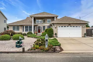 820 Bowsprit Point, Lanoka Harbor, NJ 08734 - Photo 4