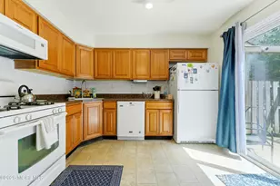 26 Alameda Ct, Eatontown, NJ 07724 - Photo 18