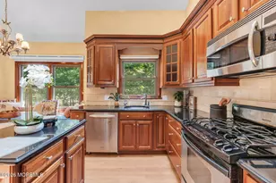 71 Pape Dr, Atlantic Highlands, NJ 07716 - Photo 8